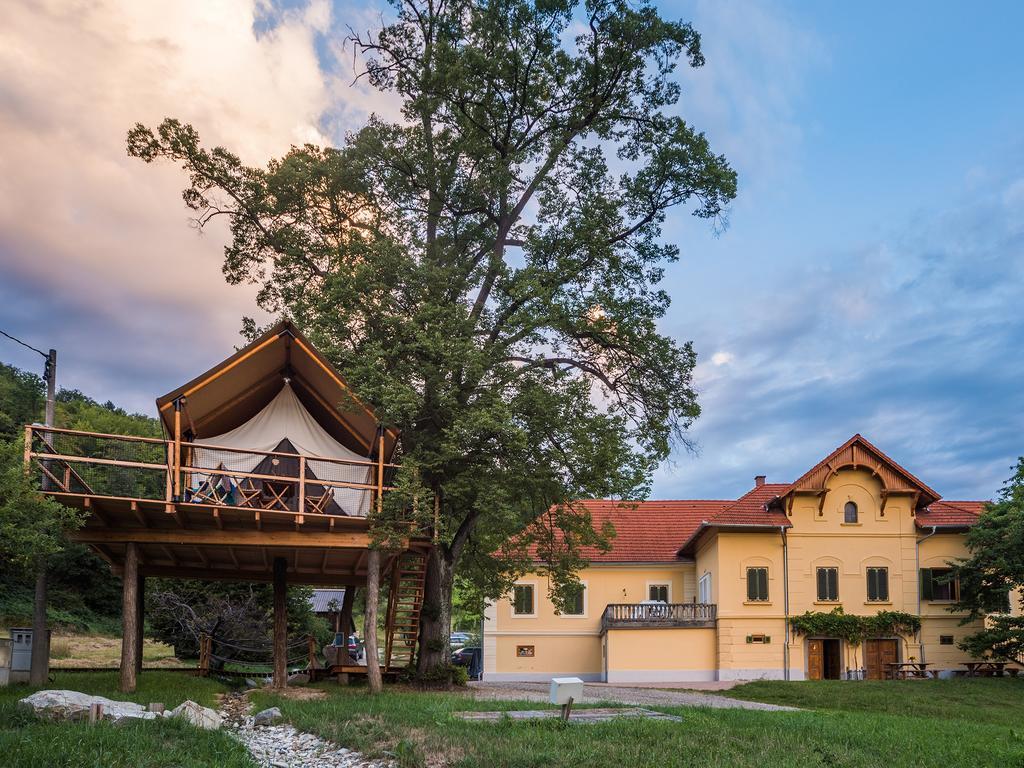 Luxury Vineyard Resort Chateau Ramsak Марибор Экстерьер фото